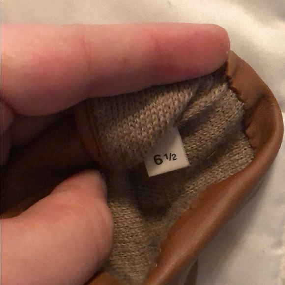 Leather COACH gloves(mismatched sizes!!) - Picture 4 of 6